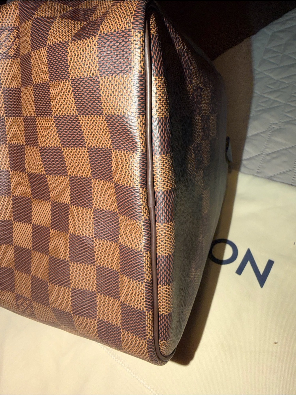 Louis Vuitton Speedy 35 Damier Ebene with Red Interior - Picture 4 of 11